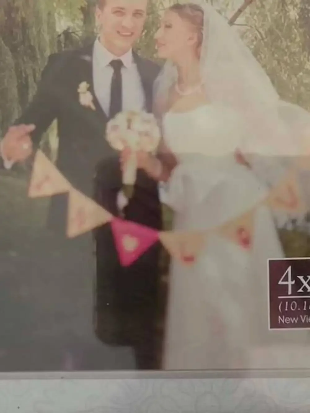New 4x6 Wedding Photo Frame - Happily Ever After Black Frame